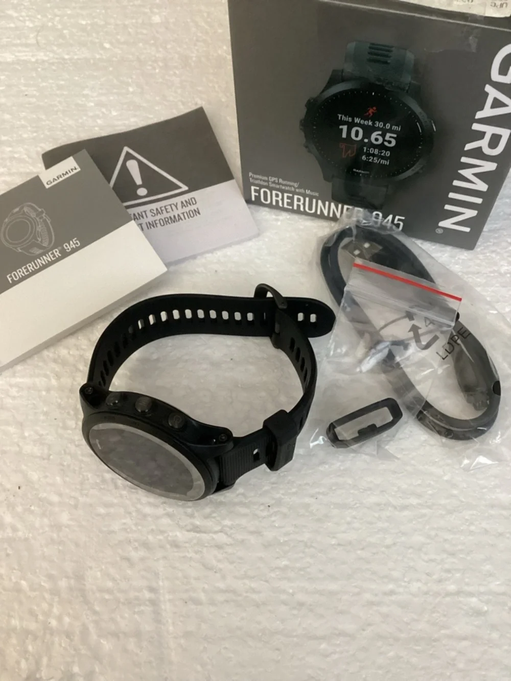 Garmin Forerunner 945, Premium GPS Running/Triathlon Smartwatch, Black
